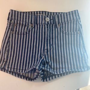 Cute American Eagle 🦅 shorts!